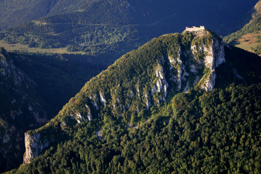 Vue aérienne du pog de Montségur