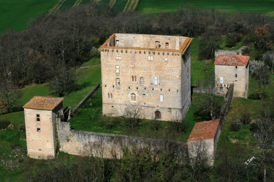 Vue aérienne de la tour de Saint-Quentin (privé)