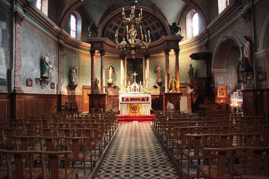Intérieur de l'église de Villeneuve d'Olmes