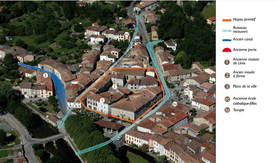 Vue aérienne de La Bastide sur l'Hers. Indications historiques Pays des Pyrénées Cathares