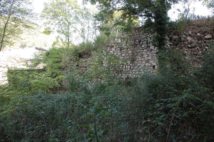 Vestiges du castrum de  Lavelanet