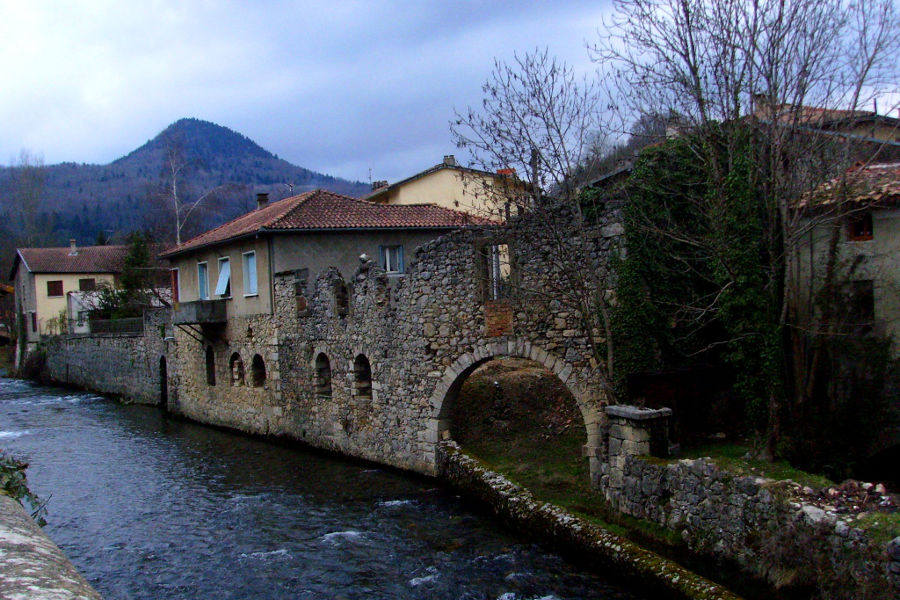 usines du centre ville, depuis le pont