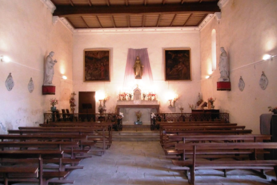 Intérieur de l'église de Besset