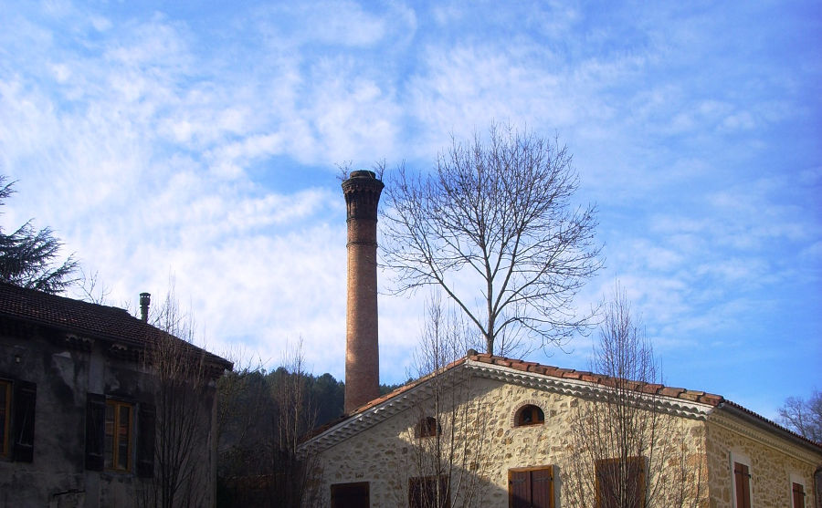 Chemine en brique, Campredon